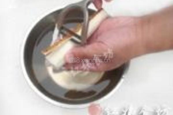 紫灵芝山药汤的做法图解2
