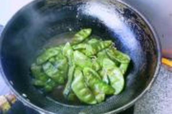 素烧猪耳豆角的做法图解7