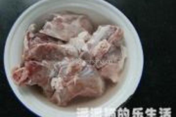 薏米冬瓜排骨汤的做法图解1