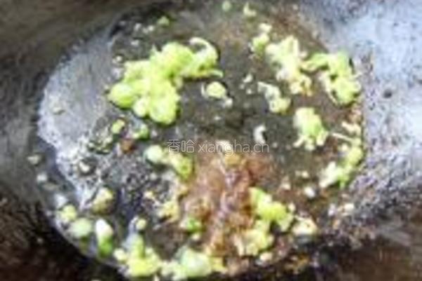 扁豆炒鲜蘑的做法图解4