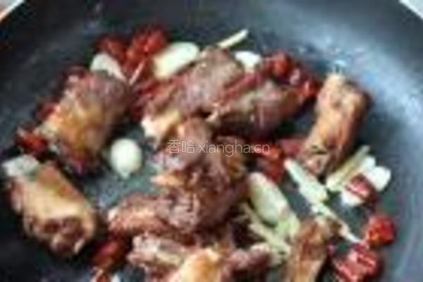 酸豆角炒排骨的做法图解17