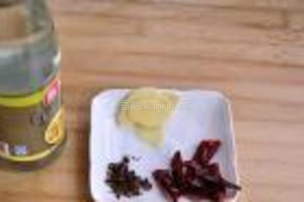 酸豆角炒排骨的做法图解3