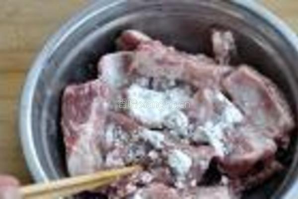酸豆角炒排骨的做法图解9