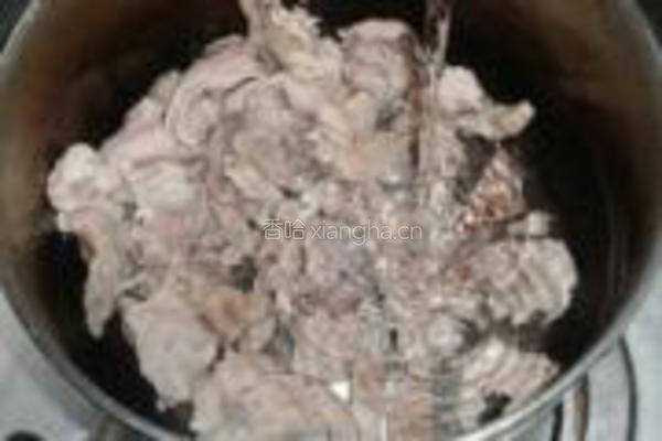 青菜烧牛肉的做法图解3