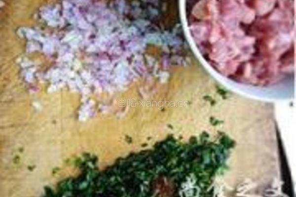 茼蒿肉酱的做法图解1