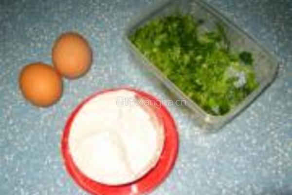 香菜煎饼的做法图解1