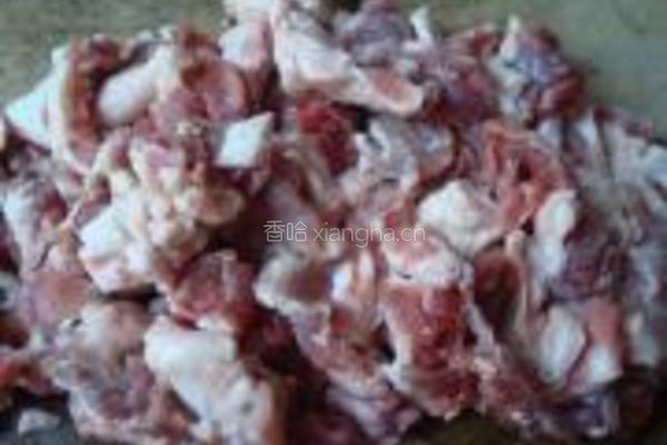 牛肉炖西红柿的做法图解1