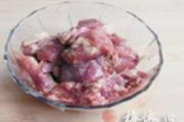 酸豇豆蒸排骨的做法图解2