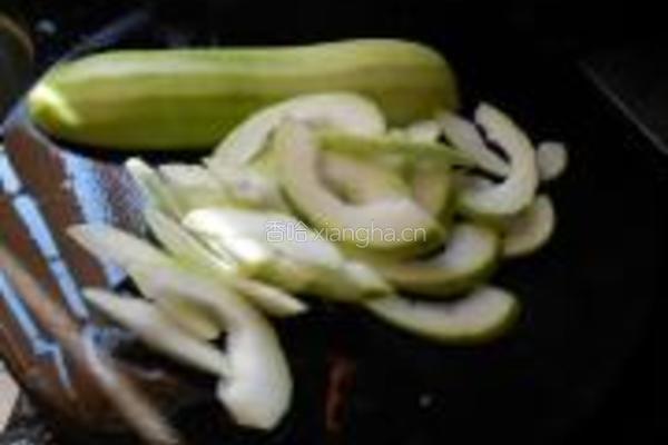 节瓜粉丝煲的做法图解1
