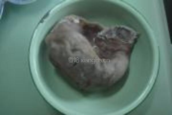 猪肚莲子煲的做法图解1