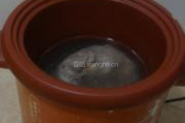 猪肚莲子煲的做法图解2