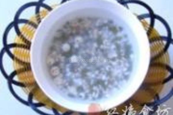 薏米莲子绿豆粥的做法图解2