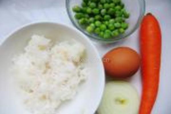 豌豆蛋炒饭的做法图解1