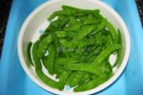素炒荷兰豆的做法图解1