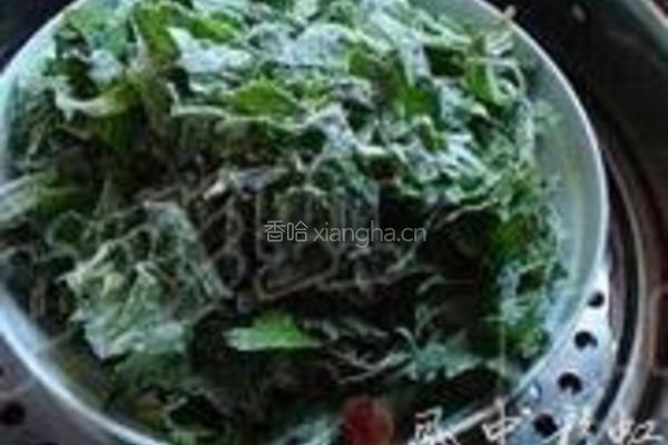 粉蒸芹菜叶的做法图解4