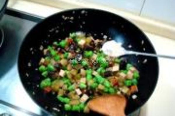 香干尖椒炒酱菜的做法图解8