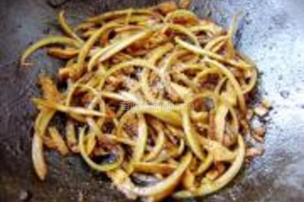 圆葱鸡肉炸酱面的做法图解6