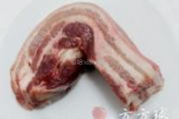 蕨菜扣肉的做法图解1