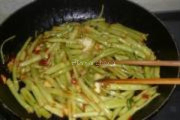 豆瓣酱炒空心菜的做法图解7