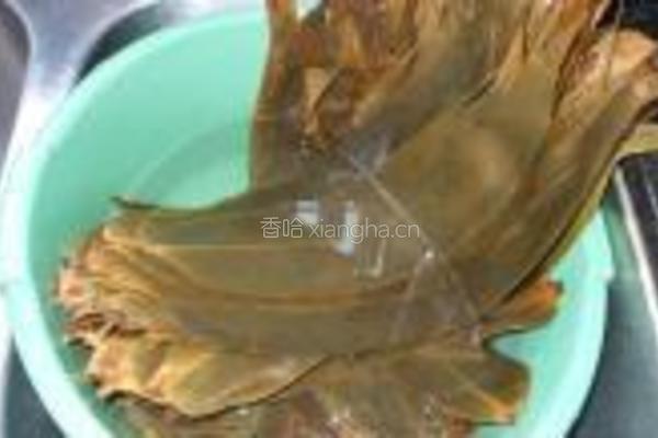 广式花生蛋黄粽的做法图解7