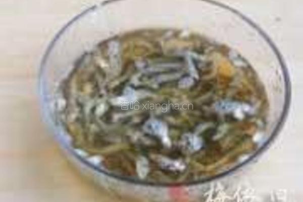 香辣小鱼干的做法图解4