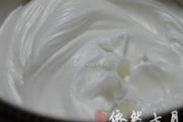 玫瑰果冻荔枝慕斯的做法图解4