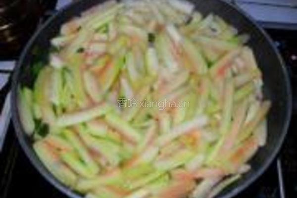 西瓜皮炒蛋的做法图解3