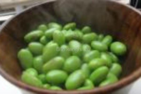 毛豆拌萝卜干的做法图解2