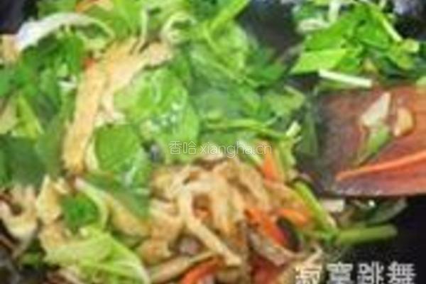芹蒜香菇豆腐丝的做法图解10