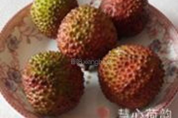 银耳荔枝绿豆爽的做法图解1