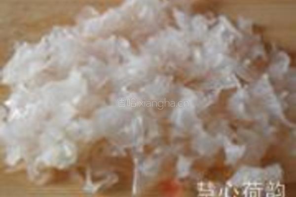 银耳荔枝绿豆爽的做法图解6