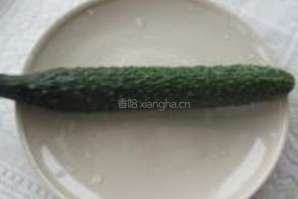 清清爽爽秘制黄瓜的做法图解1