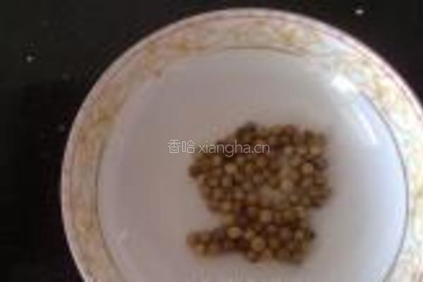 咸菜猪肚汤的做法图解2