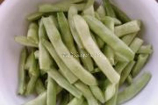 干煸豆角的做法图解1