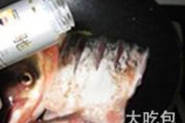 酱炖鲢鱼的做法图解4