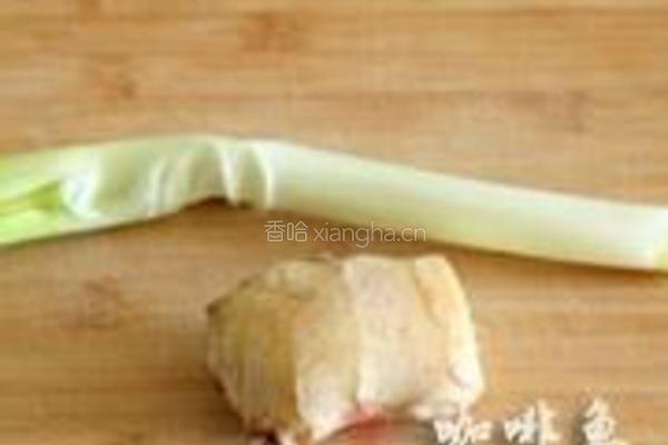 老干妈豆豉烤鱼的做法图解1