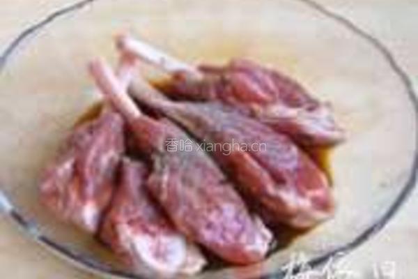 莲藕焖小蹄膀的做法图解2