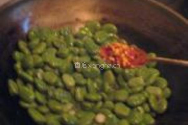蒜香嫩蚕豆的做法图解5