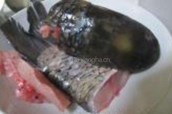 铁锅煎烧豆腐鱼的做法图解2
