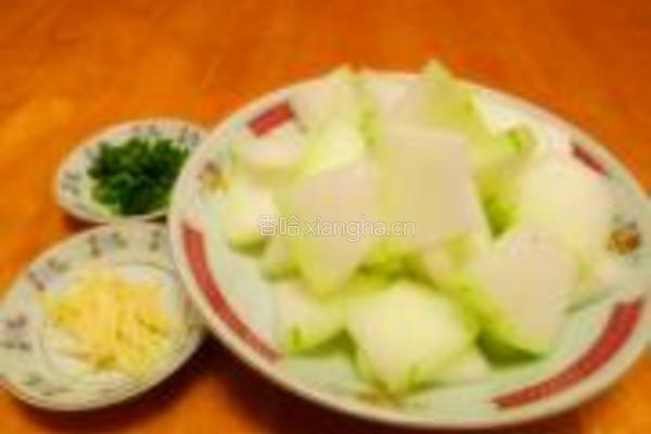 豆瓣酱炒冬瓜的做法图解2