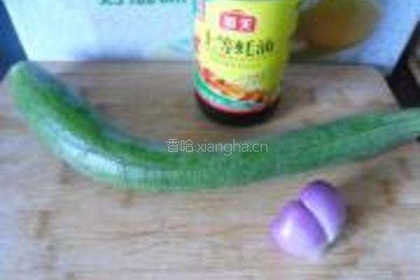 蚝油丝瓜的做法图解1