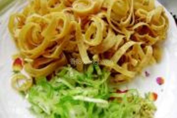 绿豆芽炒干豆腐丝的做法图解2