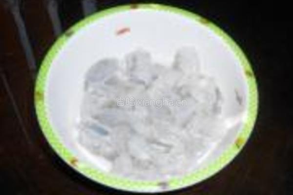 竹荪虾烩玉子豆腐的做法图解2