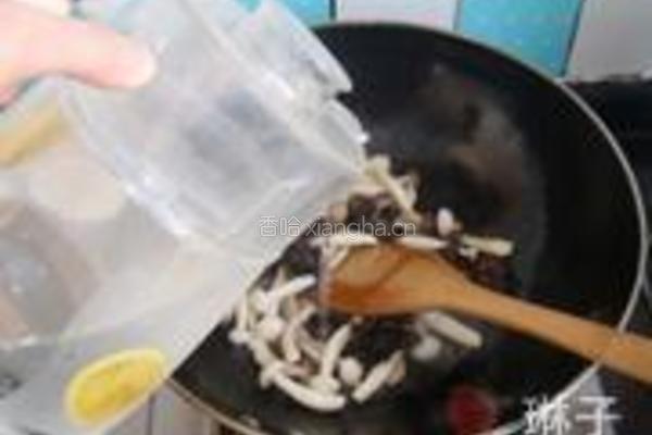 菌菇豆腐汤的做法图解4