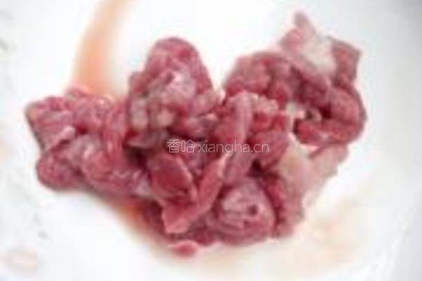 榨菜炒肉丝的做法图解1