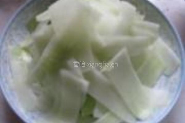 紫苏黄瓜片的做法图解3