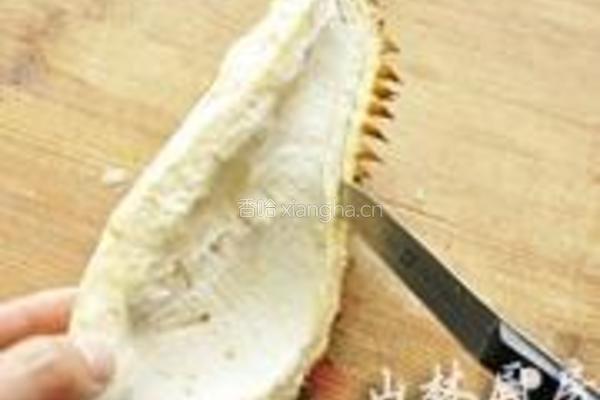榴莲壳排骨汤的做法图解2