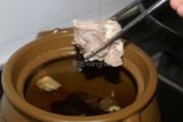 生熟地扇骨汤的做法图解5