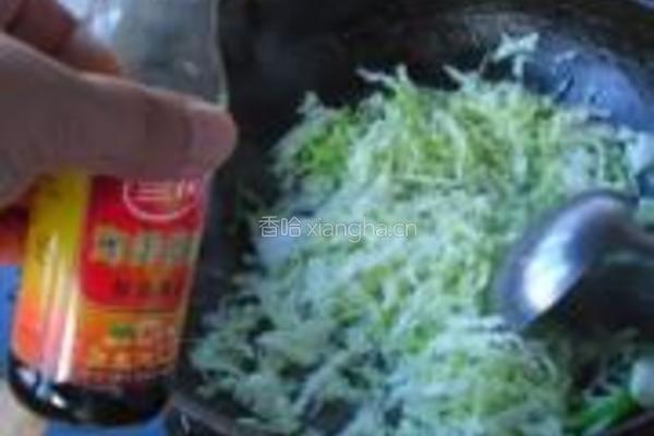 白菜丝热汤面的做法图解5