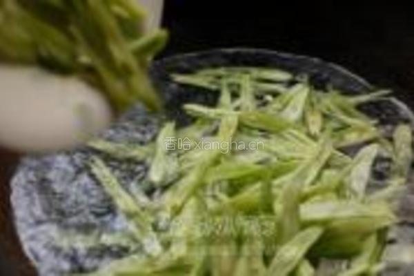 素炒双豆的做法图解4